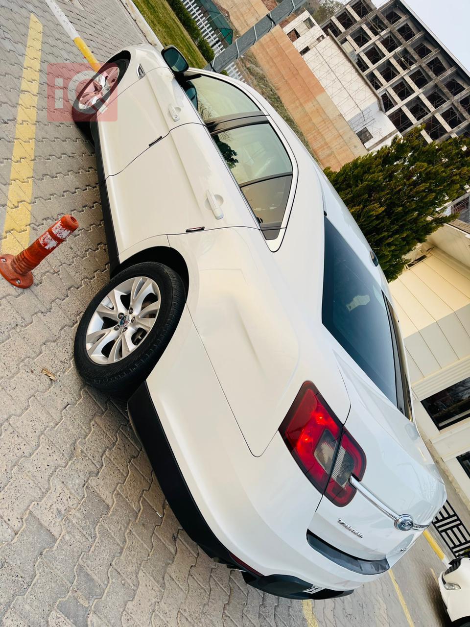 فورد تورس